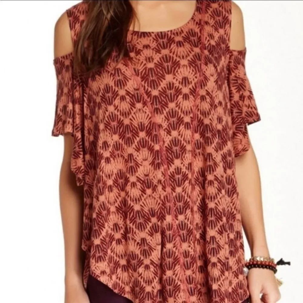 FREE PEOPLE | WE THE FREE Cold Shoulder Seamed Flutter Sleeve Top Women’s Size S